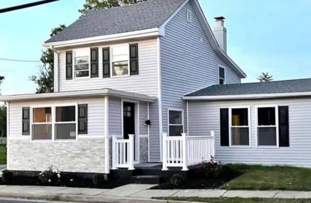 4-bedroom house in charming Fieldsboro with WiFi, AC, fitness room