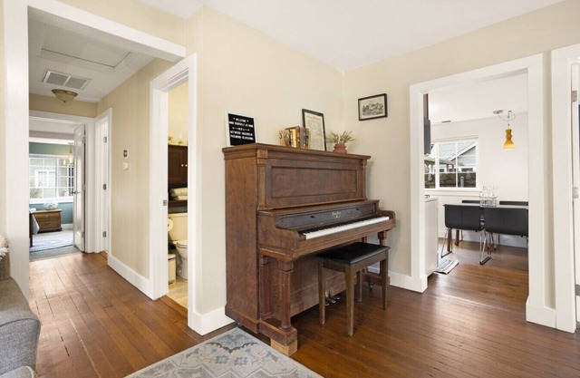 4 bedroom Private House in Central Chico
