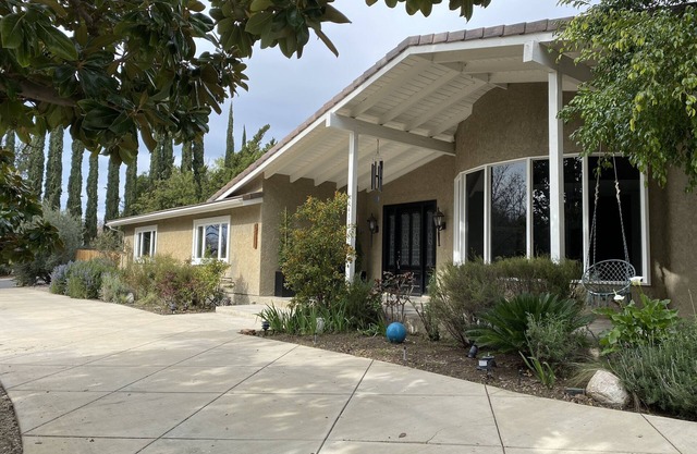 4 bedroom retreat in luxury residential neighborhood