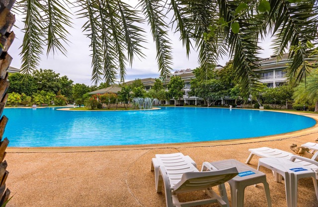 4 Bedroom Townhouse in Great Location (BSS)