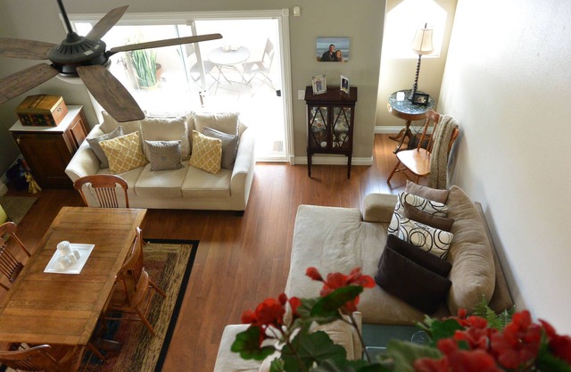 4 Bedrooms 2000 Ft Condo - Steps From The Sandy Beach!