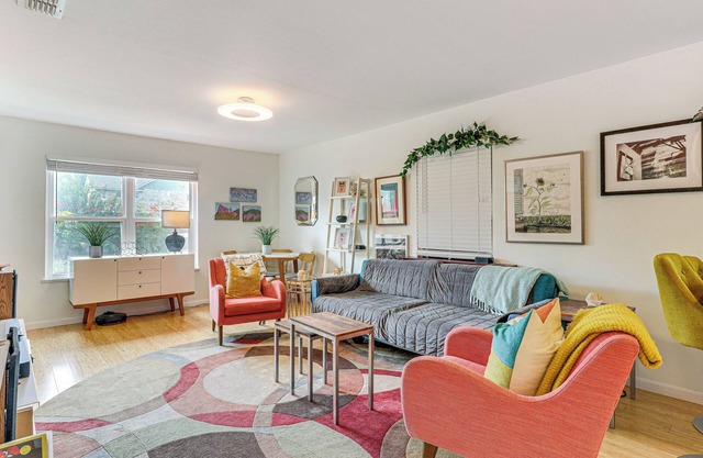 4 Mi to Dtwn Austin: Home w/Large Fenced Yard!
