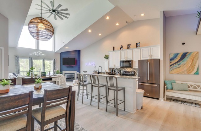 4 Mi to Dtwn: Gem w/Lake Access in Camdenton