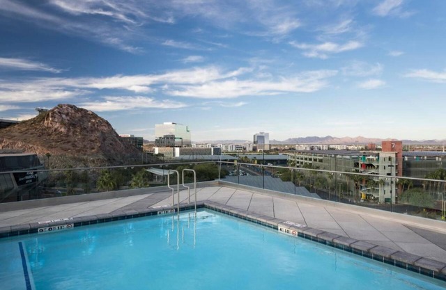 4 Modern Rooms – Near Desert Garden, Local Trails, & City Nightlife