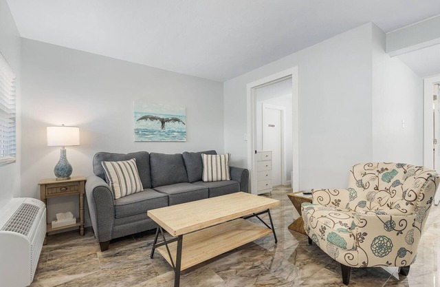 4 Person 1 Bedroom Condo with Waterview Patio - Snapper - Welcome to our newly renovated one-bedroom condo!
