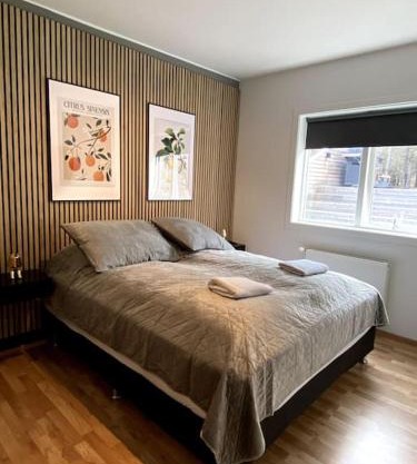 4-room spacious condo w patio