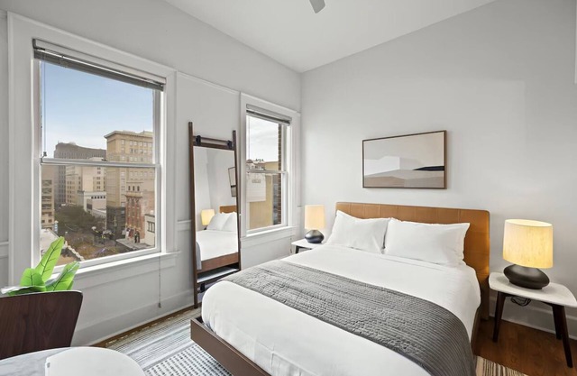 4 Units | Family Stay w/Modern Amenities | Near River Walk & Top Sites