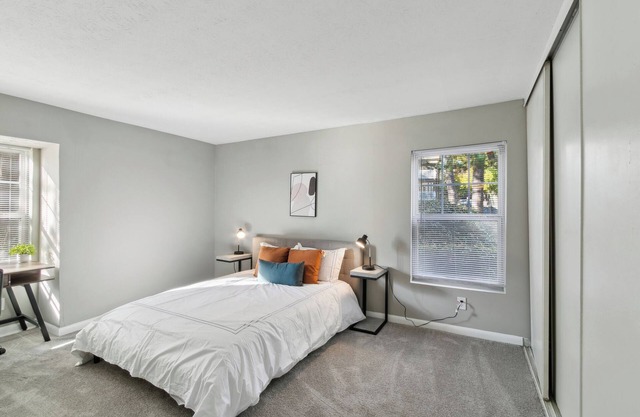 400 Winchester 605 l 2 Bed 2 Bath Newly Furnished