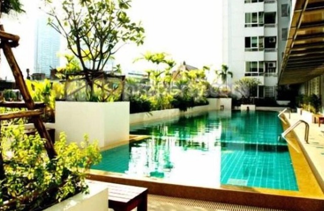 42 sqm with pool, near BTS & RIVER