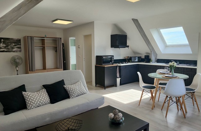 45 m² studio in private home with independent access and private parking
