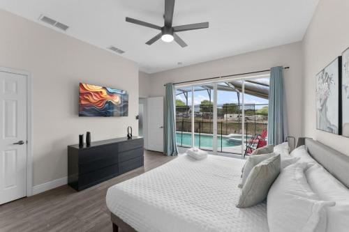 451 Davenport 5BR House with Heated Pool and Grill