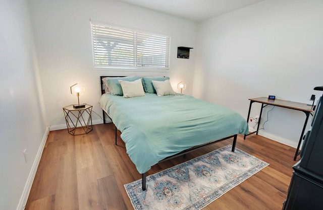 4B 2B Home in Carson Near Harbor UCLA Hospital