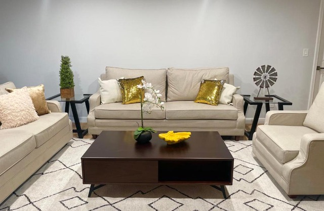 4B3B spacious brand new house share with host in Pasadena Great environment neighborhood