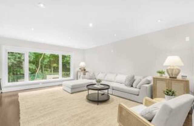 4Bed Modern Home W/WiFi + Parking + Ellerslie Park
