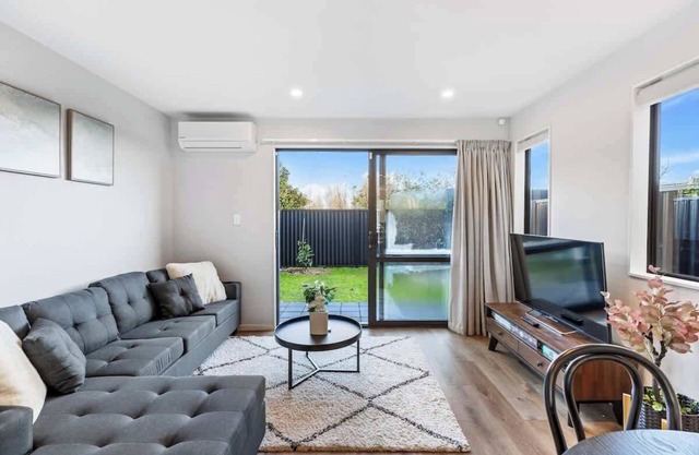 4BR Townhouse Perfect for Families I Zodiak Stays