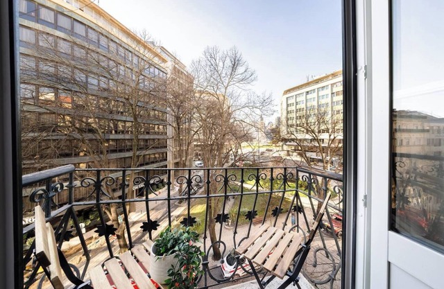 5+1 BR Apartment Over Marquês de Pombal