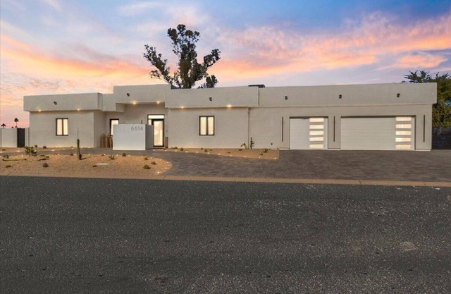 5,500 SF Kierland Oasis w/Pickleball