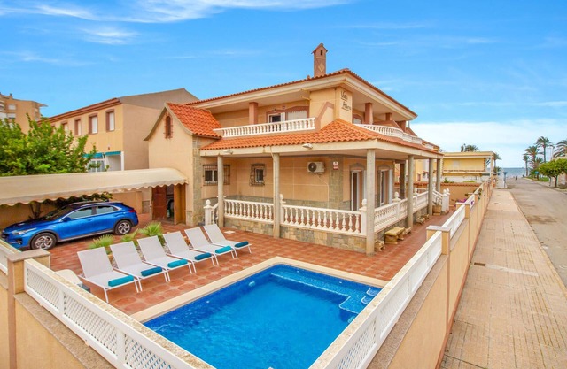 5 bedroom amazing home in Cartagena
