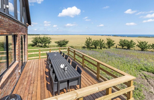 5 bedroom awesome home in Gudhjem