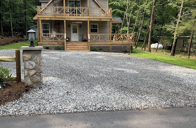 5 Bedroom Cottage in Deep Creek