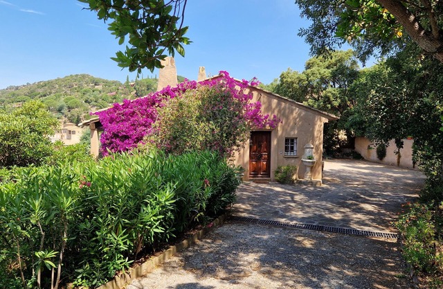 5 bedroom private vacation home in Rayol-Ranadel-sur-Mer