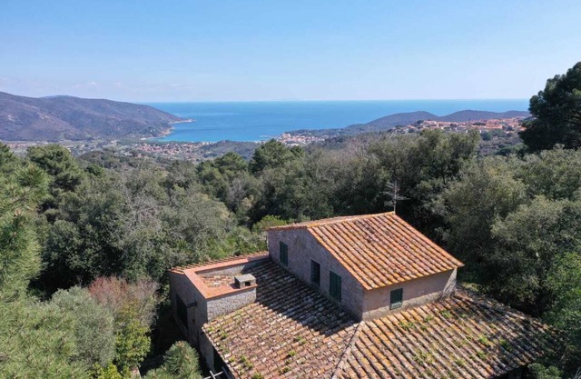 5 bedroom private vacation home in sant'ilario