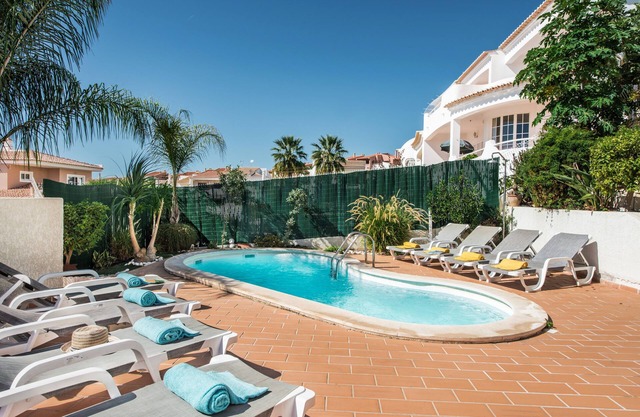 5 Bedroom Villa Albufeira Center + Private Pool (on request) + Free WIFI