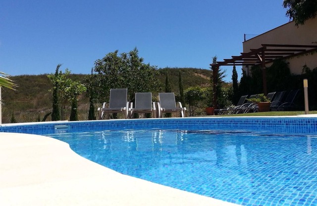 5-Bedroom Villa with Pool, Garden, Wi-Fi & A/C