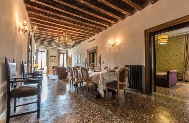 5 Bedrooms, 3 Bathrooms, Air Conditioning and Large Dining and Living Area.