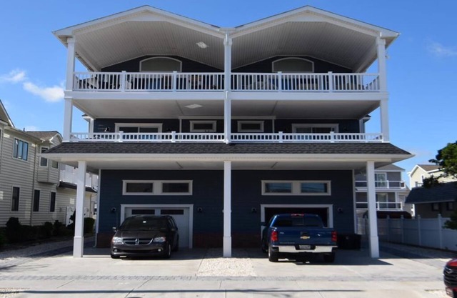 5 Bedrooms Plus Bonus Room, Elevator, & Block and a Half to Beach!