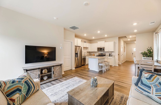 5 Mi to Bethany Beach: Townhome w/Pool!
