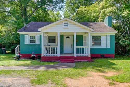 5 Mi to Uptown Charlotte Hideaway with Yard