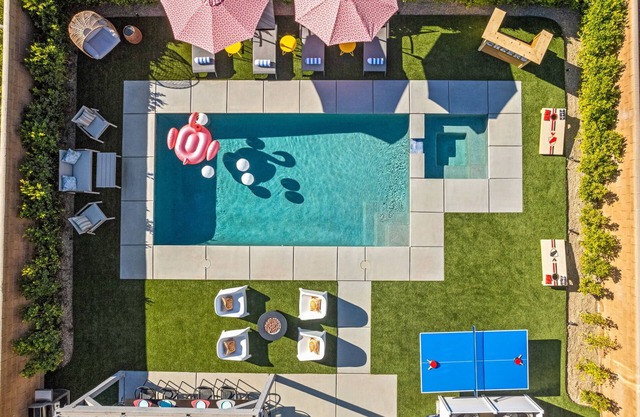 5 mins to Coachella - Resort-Style Pool and Spa