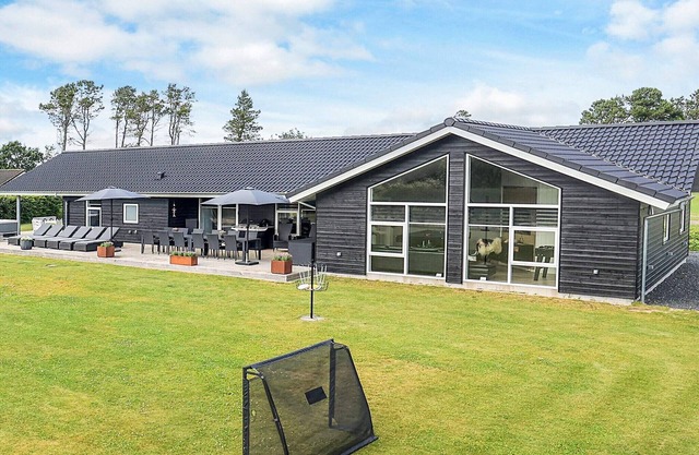 5 star holiday home in Hadsund