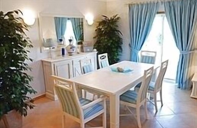 5 Star Luxurious Villa With Panoramic Golf Views.