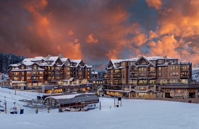 5 Star Luxury, family-friendly 2BR Ski-in/Ski-out in Grand Colorado at Peak 8