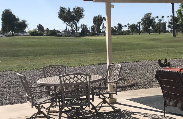 5 star resort home on the golf course, 2 bdr,2 bath,fire pit,smart tvs,barbecue