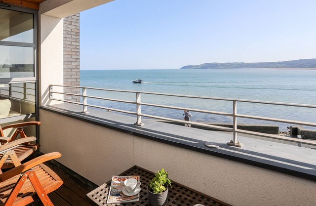 5 THE QUAY, country holiday cottage in Red Wharf Bay