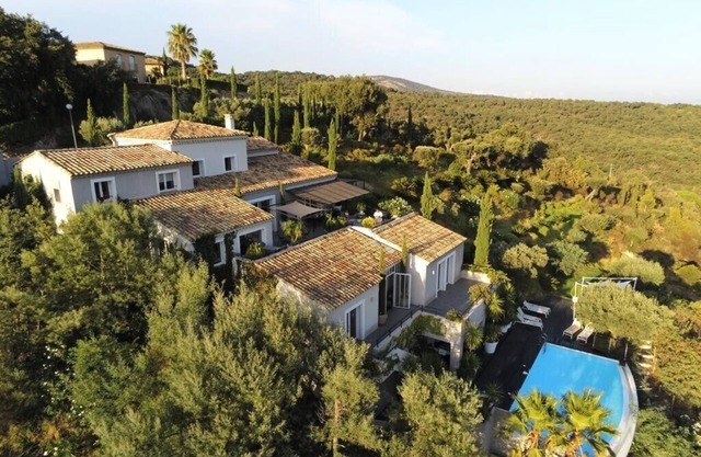 5* villa with MAGIC SEA VIEW, infinity pool with solarium.