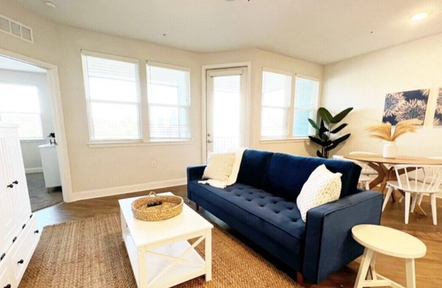 500East- OneCoastalGlam
