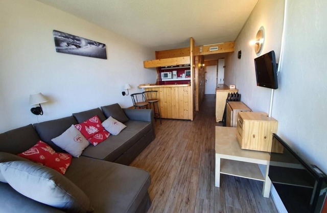 50m from ski slopes, 12nd floor, balcony, tv, 30m², Les Arcs