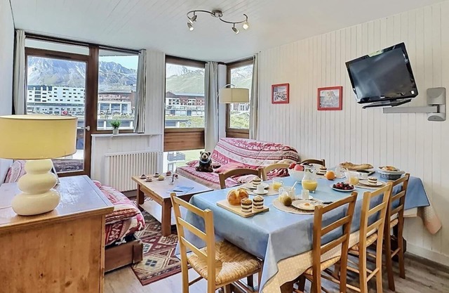 50m from ski slopes, 2nd floor, balcony, tv, ski locker, 65m², Tignes