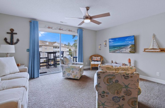 510 One bedroom beach/golf condo with indoor/outdoor pools and 3 1/2 Miles to Sunset Beach