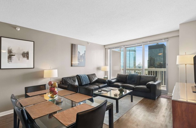 53 Floor MagMile Penthouse Views, Balcony, Pool