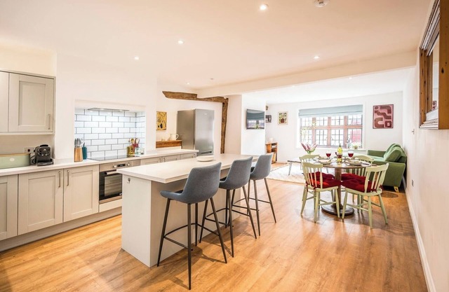 57A Thoroughfare, Woodbridge