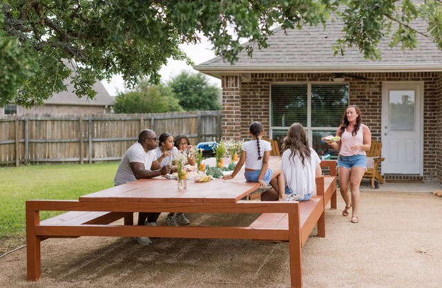 5BD Retreat - Pool Access & Bkyd - 5 Mins to T A&M - Pet Friendly!