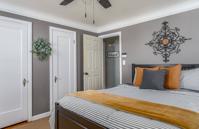5BR/2BA Beautiful and Spacious Home in Quiet Area