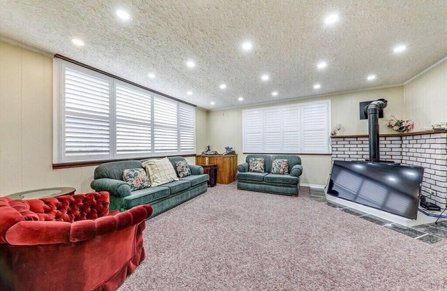 5br cottage in fenelon falls across marina