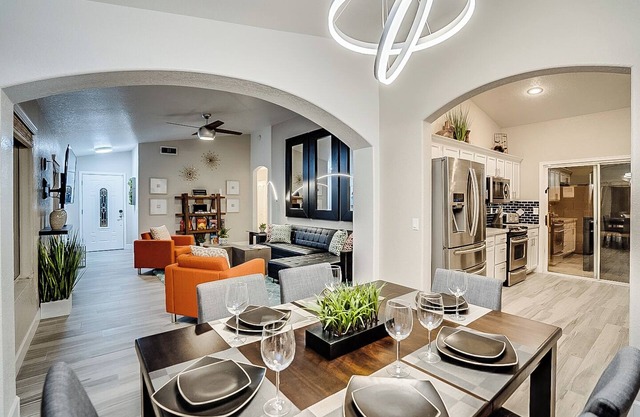 5BR Hideaway w/Heated Pool/Hot Tub/Billiards Table