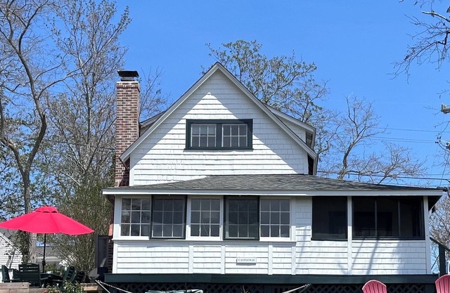 5BR historic cottage on Pamet & Cape Cod Bay. Kayak heaven. WIFI. Washer/dryer.